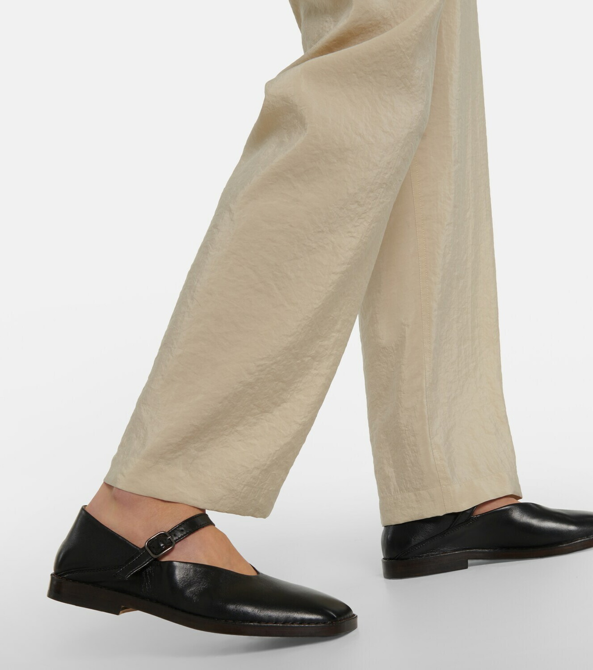 【Lemaire】 Ballerinaレザー Mary Janeフラット Lemaire Square flat ballerinas leather loop mary jane | The