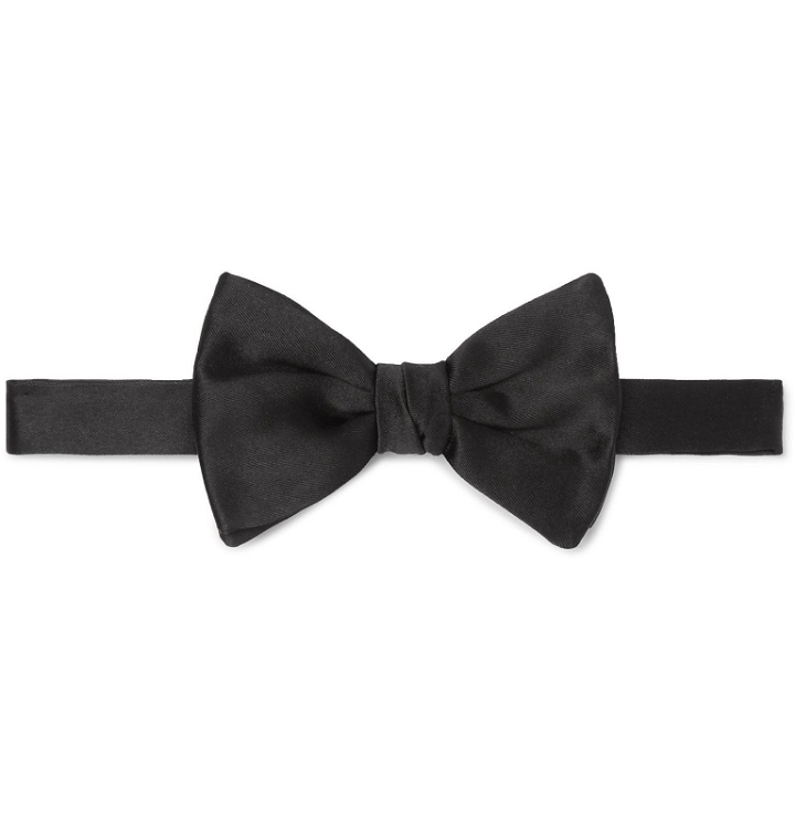 Photo: Giorgio Armani - Pre-Tied Silk-Twill Bow Tie - Black