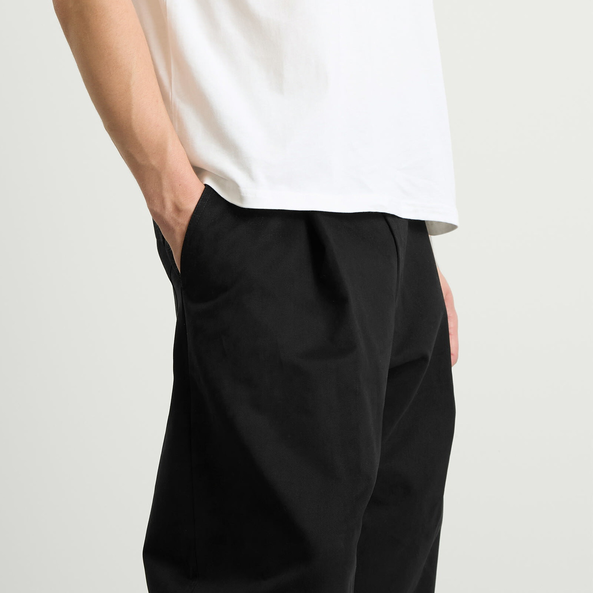 Studio Nicholson Men's Sorte Pant in Black Studio Nicholson