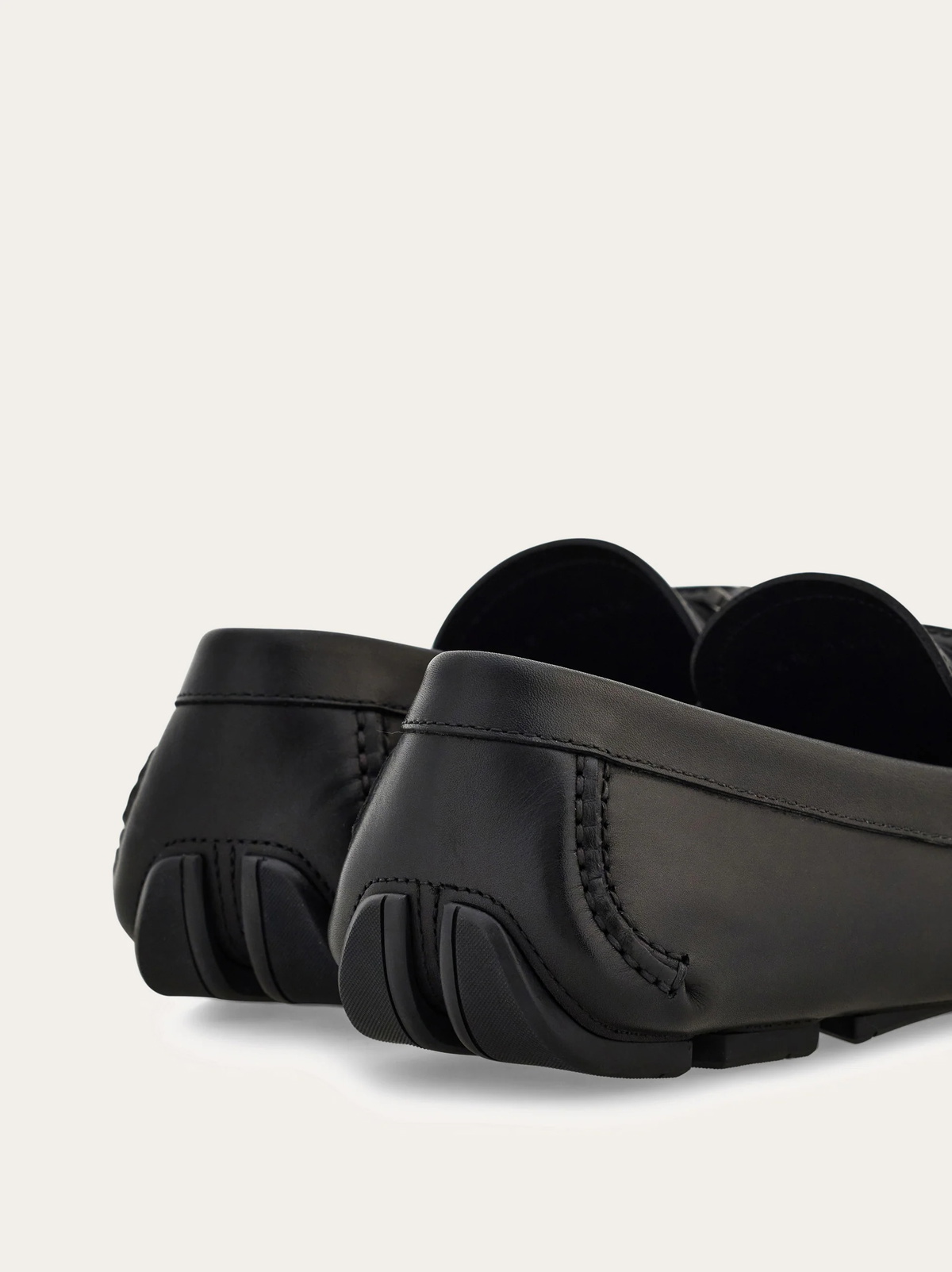 Ferragamo Mens Gancini ornament driver in Black