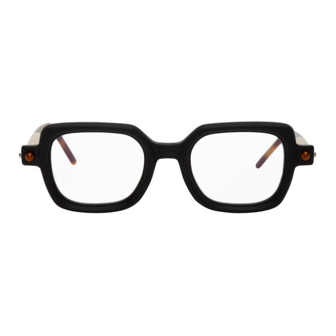 Photo: Kuboraum Black P4 Glasses
