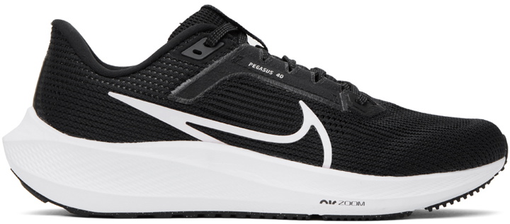 Photo: Nike Black Pegasus 40 Sneakers