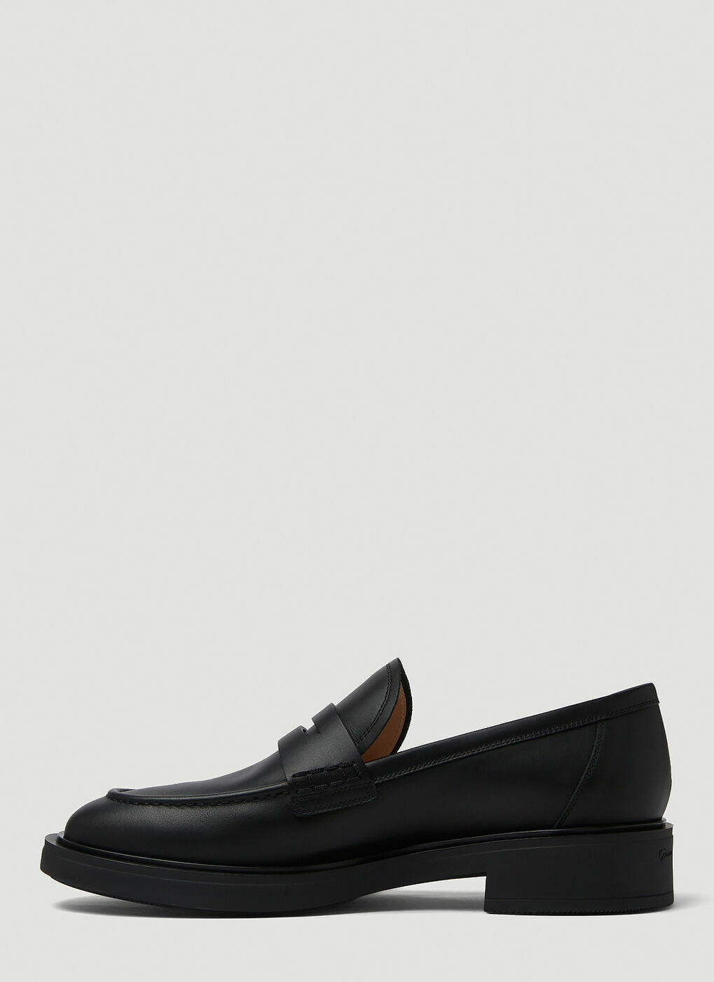 Harris Penny Loafers in Black Gianvito Rossi