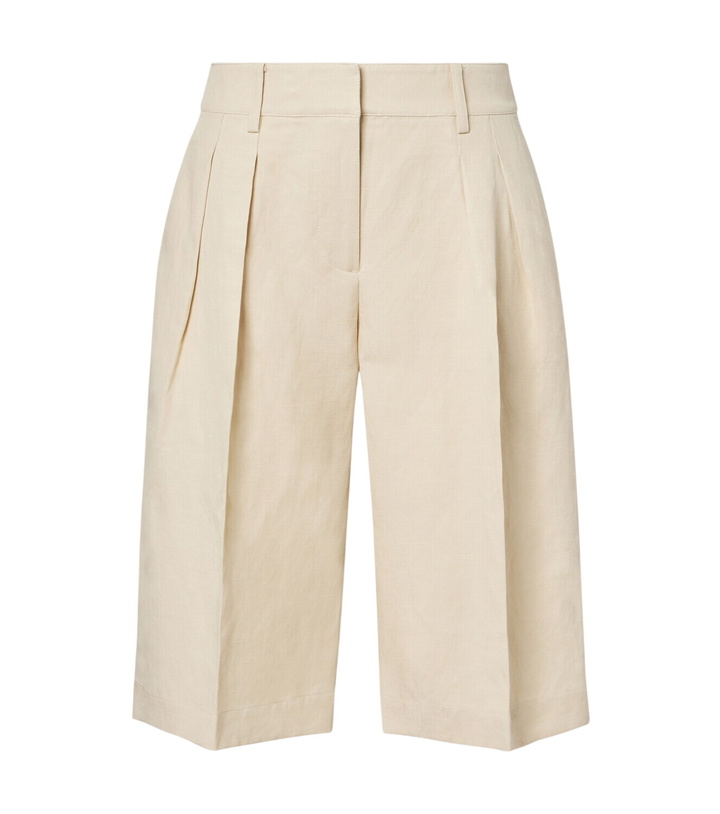 Photo: The Frankie Shop Bilbao Bermuda shorts