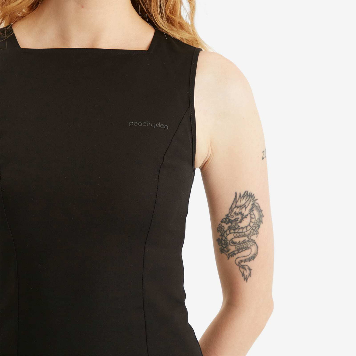 Peachy Den Women's Audrey Mini Dress in Onyx