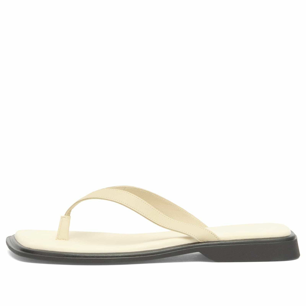 Vagabond Shoemakers Women's Izzy Leather Flip Flops in Off White