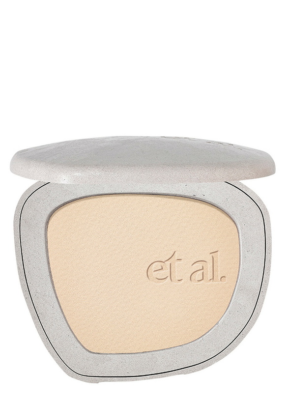 Photo: ET AL. Skin Protect Powder Foundation Refill