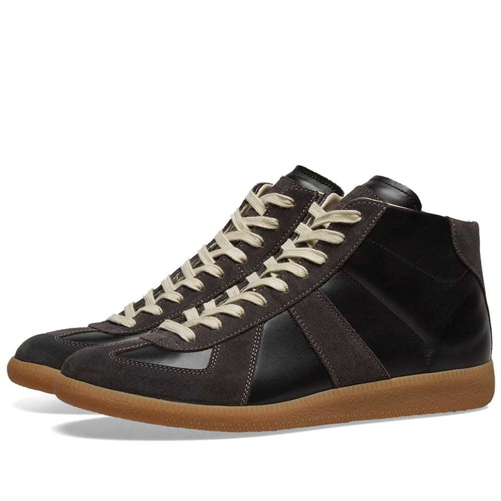 Photo: Maison Margiela 22 Classic Replica High Sneaker Black & Amber Sole