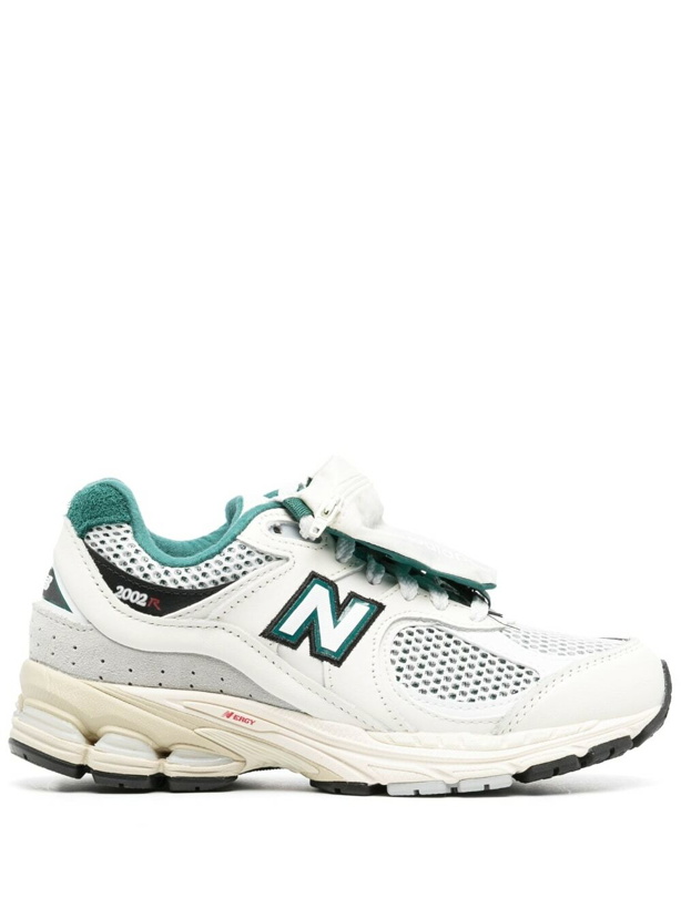 Photo: NEW BALANCE - M2002 Sneakers