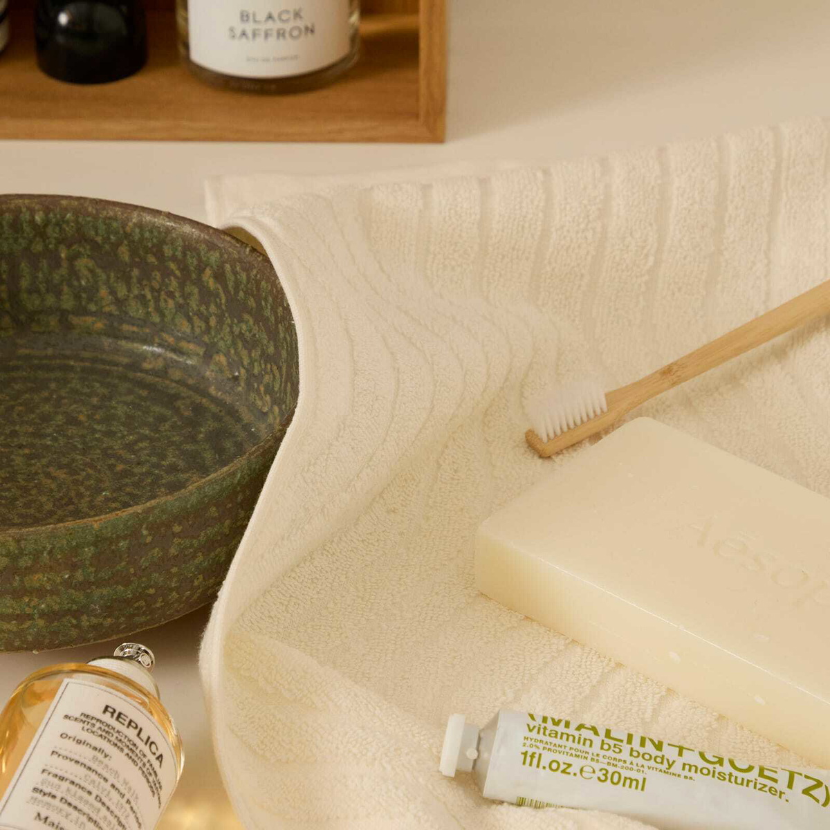Baina Virginia Hand Towel in Ivory 