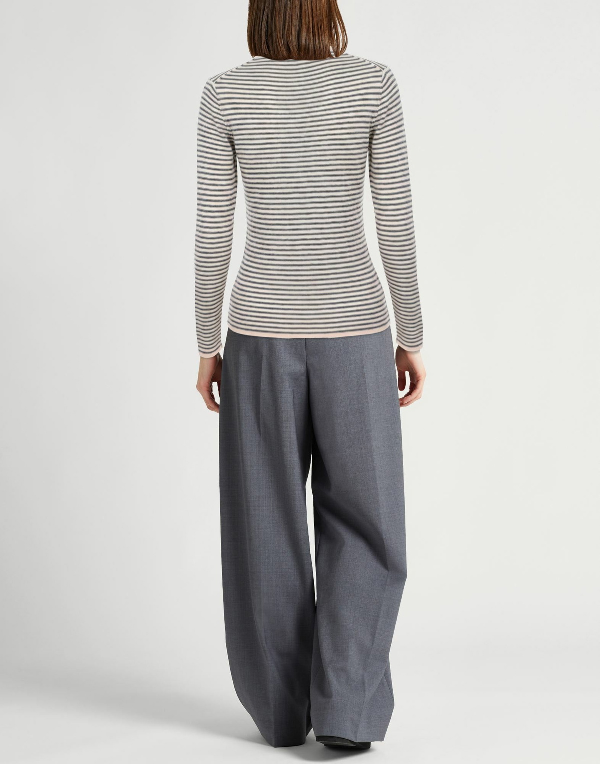 Crossley Womens Sweater in Grey