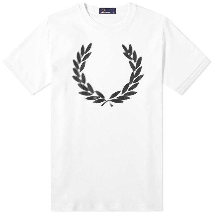 Photo: Fred Perry Authentic Blurred Wreath Tee