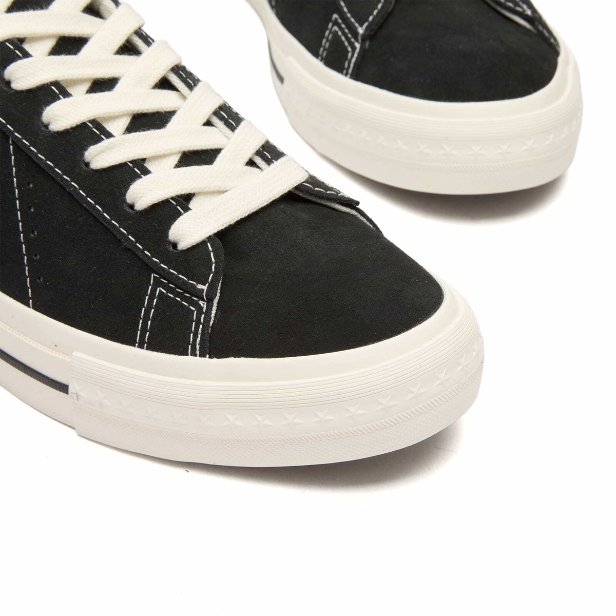 Converse One Star 95 Sneaker in Black/Vintage White