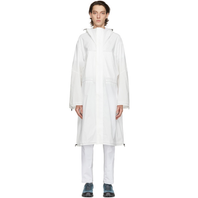 Photo: On White Clubhouse Light Parka