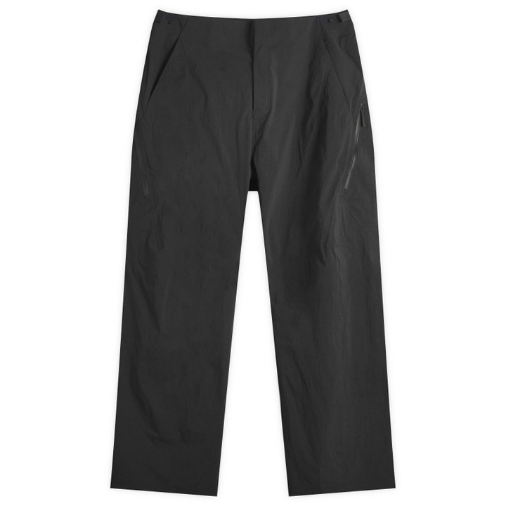 Photo: Arc'teryx Veilance Men's Spere LT Cargo Trousers in Black