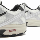 Mizuno MXR Sneakers in Snow White/Magnet/Silver