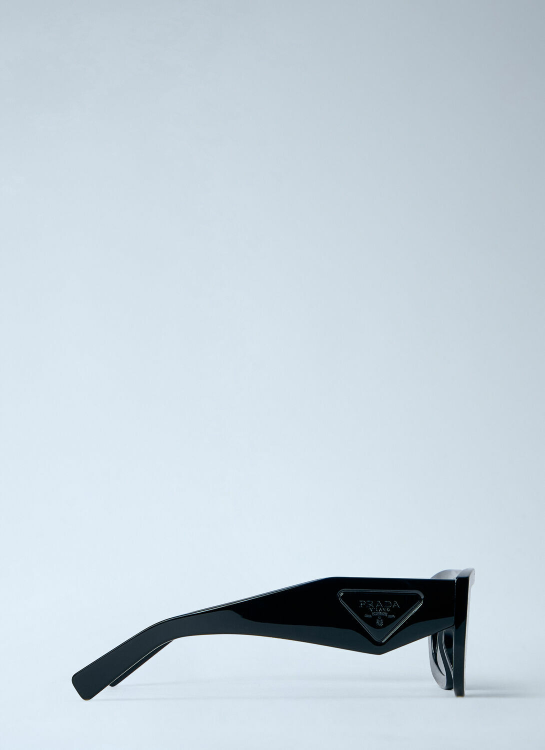 Prada PR D04SU Sunglasses