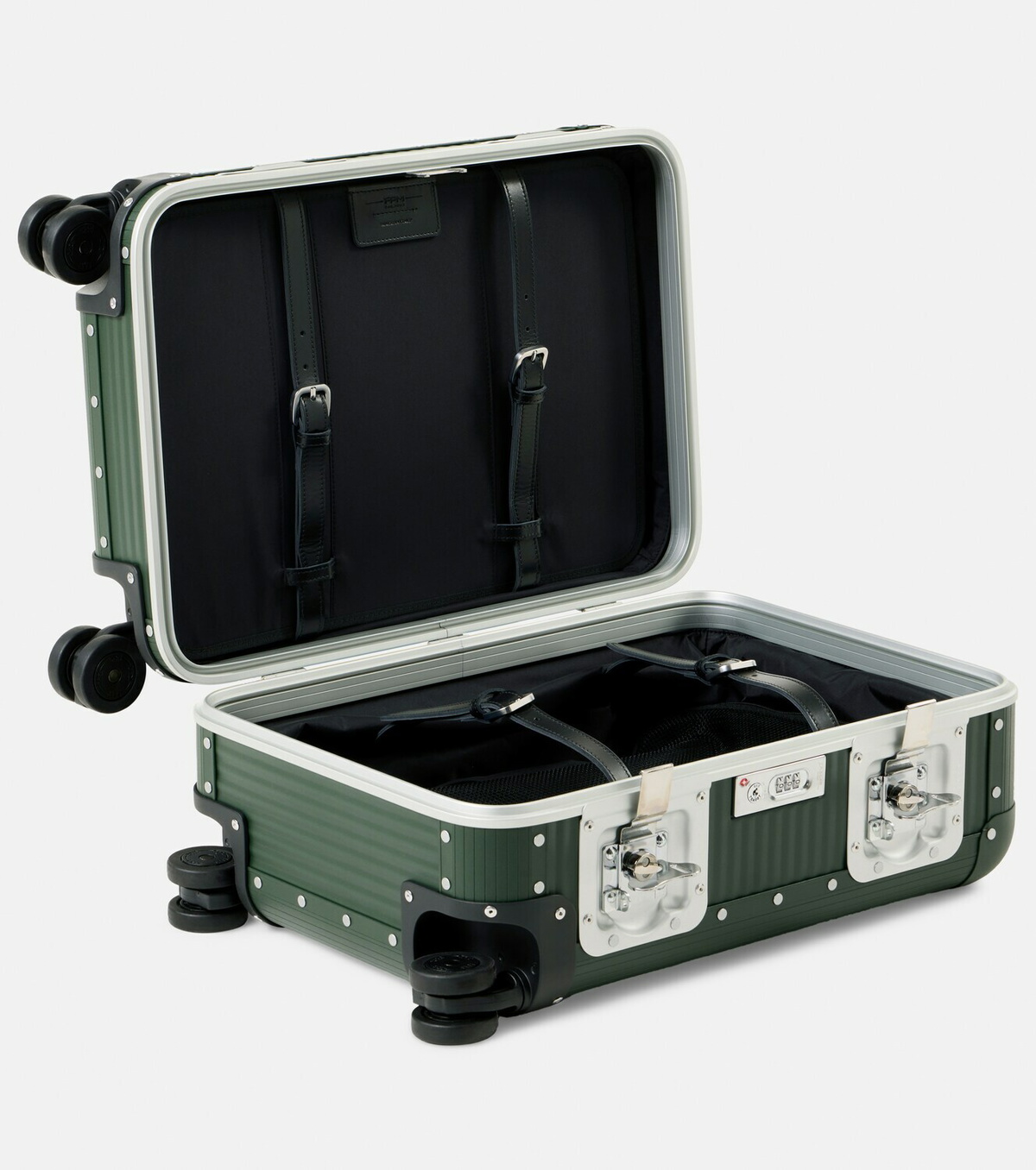 FPM Milano Bank Spinner 53 cabin suitcase