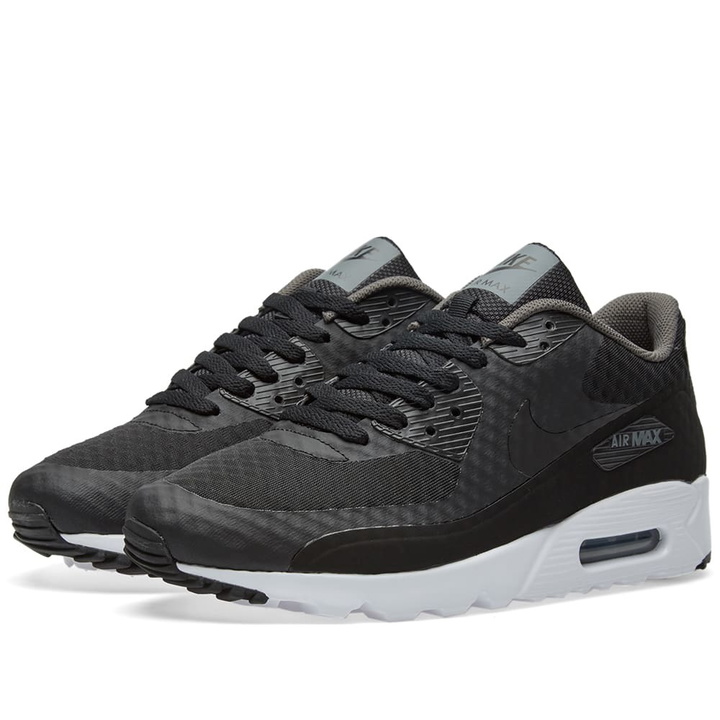 Photo: Nike Air Max 90 Ultra Essential