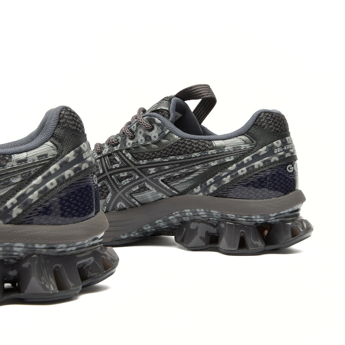 Asics US7-S Gel-Kenetic Fluent Sneakers in Obsidian Grey/Graphite Grey