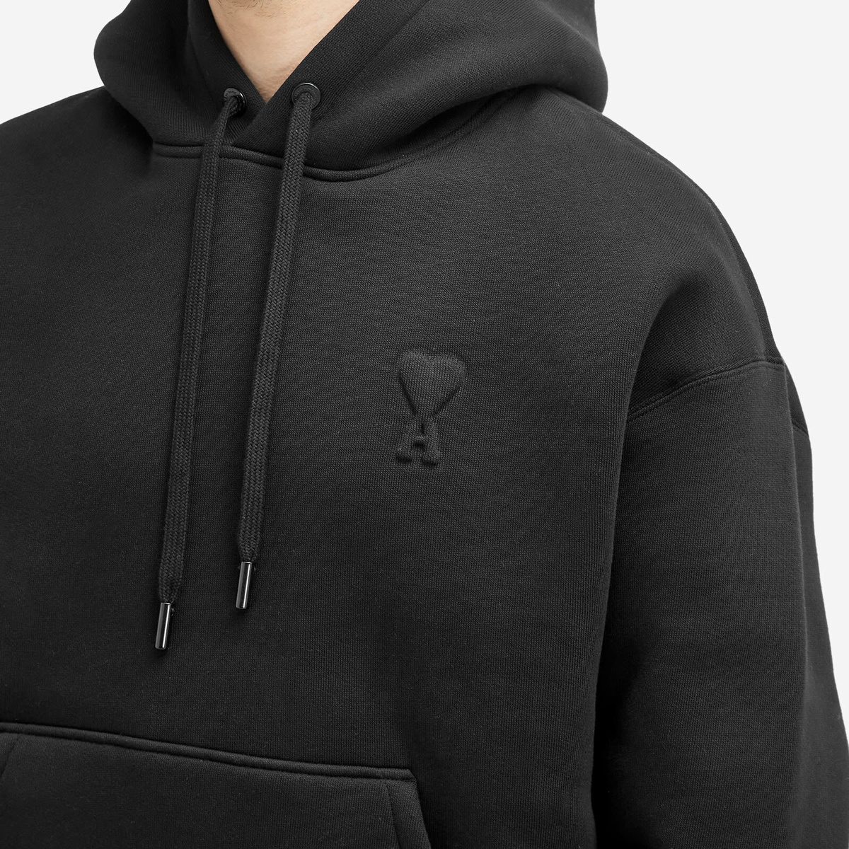✨新品✨AMI PARIS ブラックハート パーカー L3 AMI Paris Men's Embossed Heart Hoodie in Black AMI