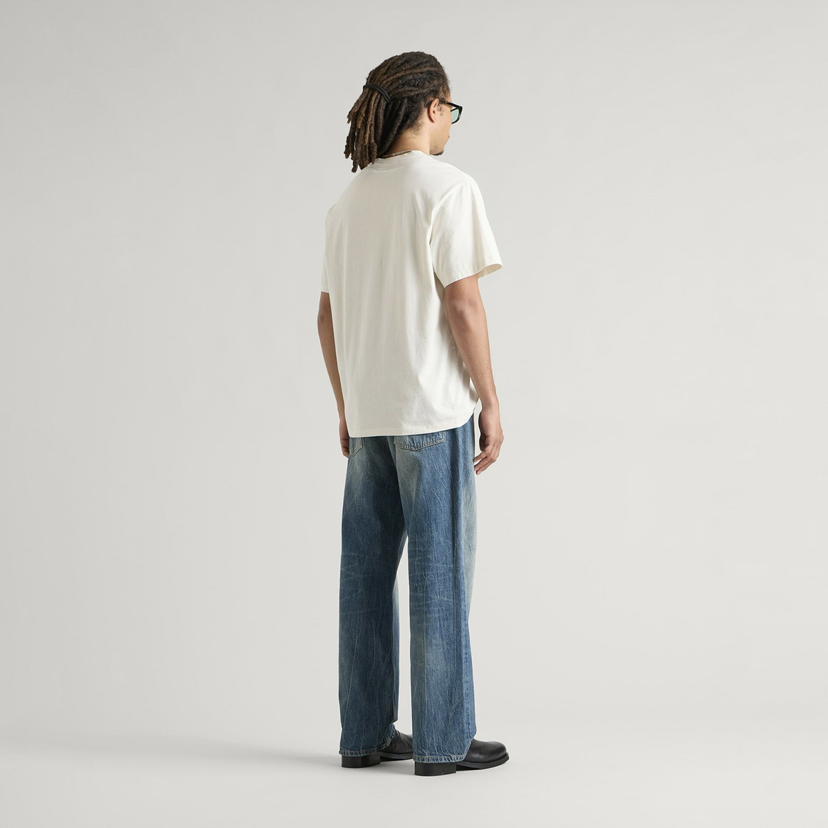 END. Mono T-shirt in Smoke White