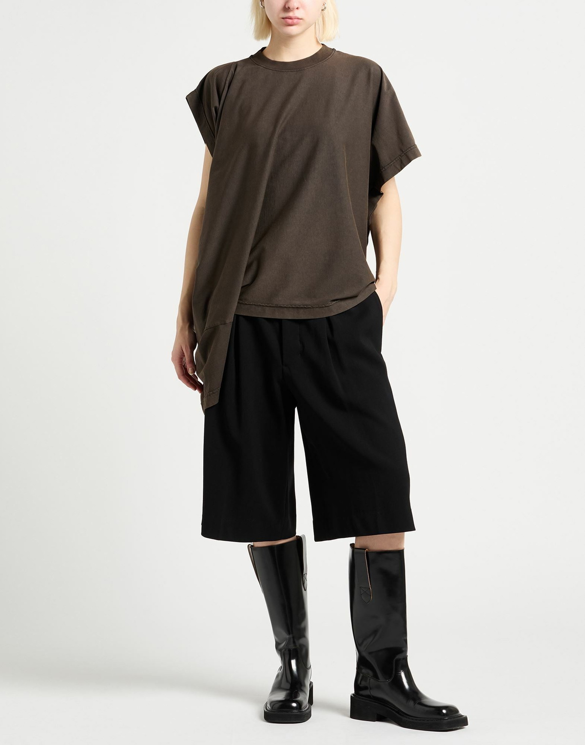 Alainpaul Womens T-shirt Dark in Brown