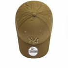 New Era Men's New York Yankees Quilted 9Forty Adjustable Cap in Olive