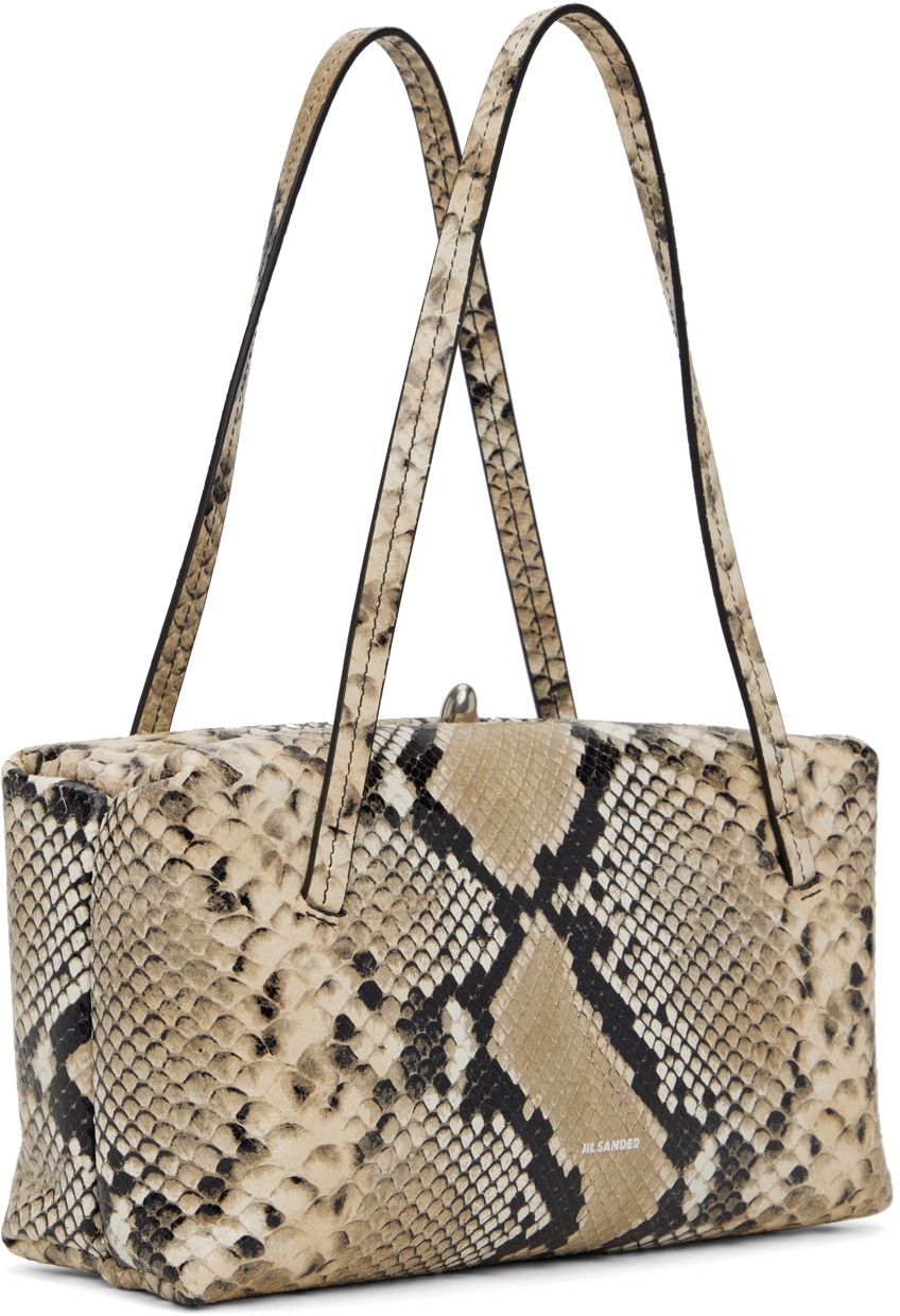 【送料&関税込】Jil Sander goji Pillow Beige Shoulder Bag Wi Jil Sander: Beige Goji Pillow Medium Bag | SSENSE