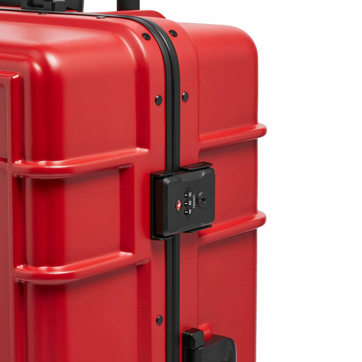 Eastpak Resist'r Luggage Case - Large in Fire Red 