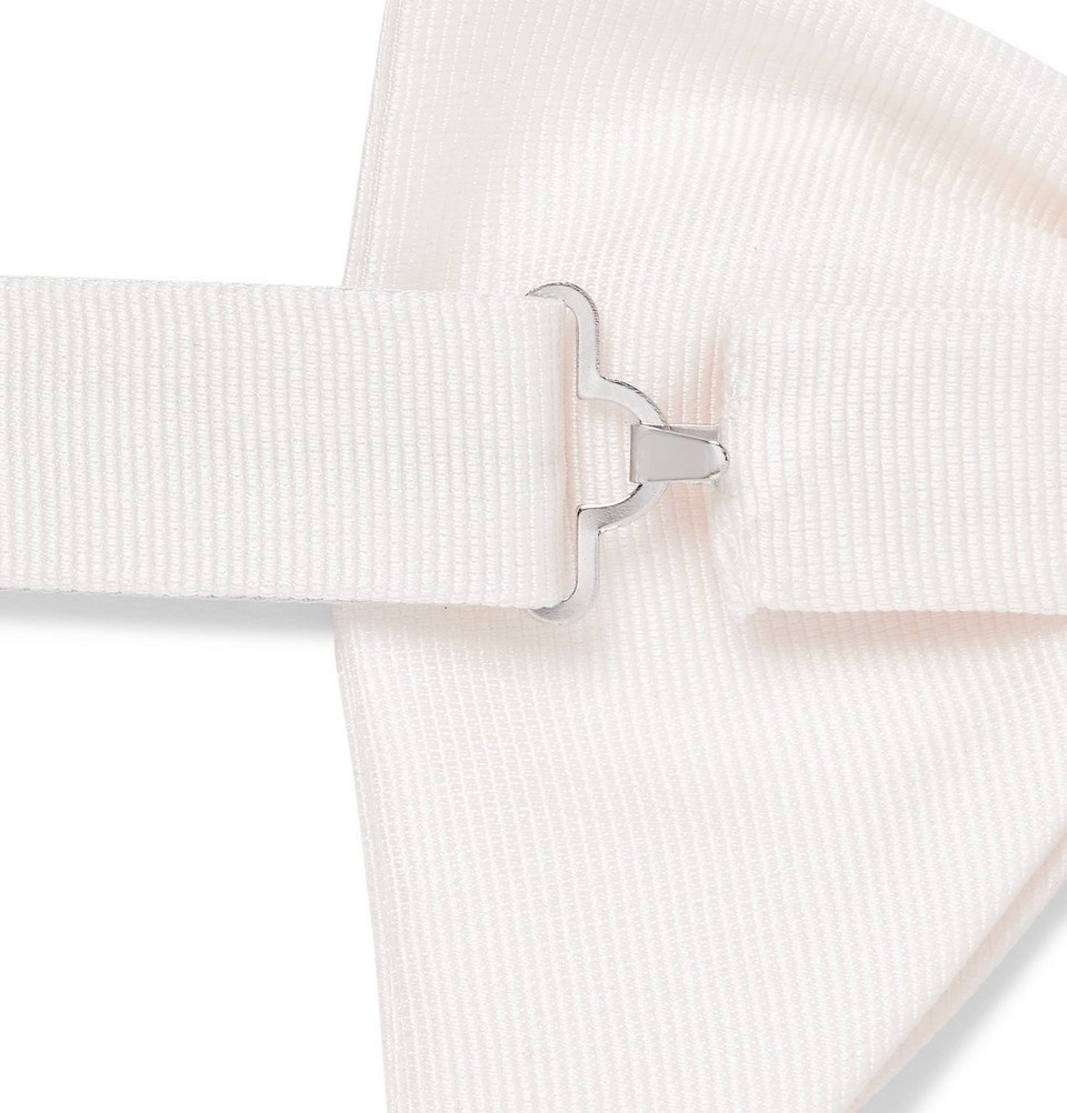 Gucci Pre-tied Silk-grosgrain Bow Tie in White for Men