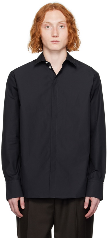 Photo: Mark Kenly Domino Tan Studio Black Salomon Shirt