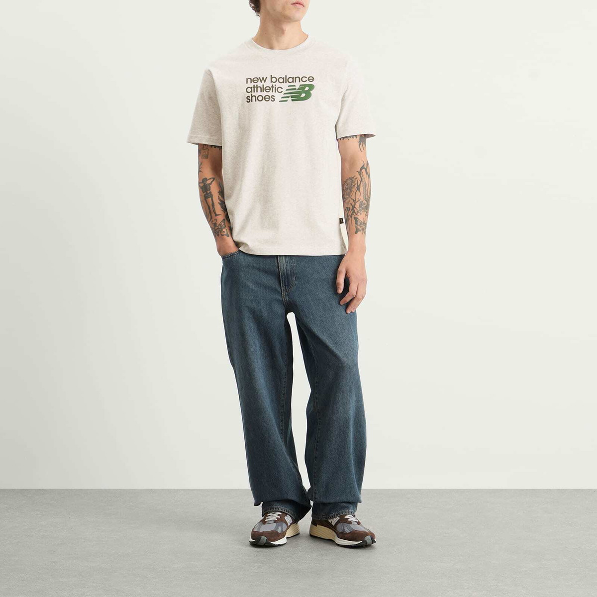 New Balance Men's Athletics Relaxed Premium Chest Logo T-Shirt in Ash Heather