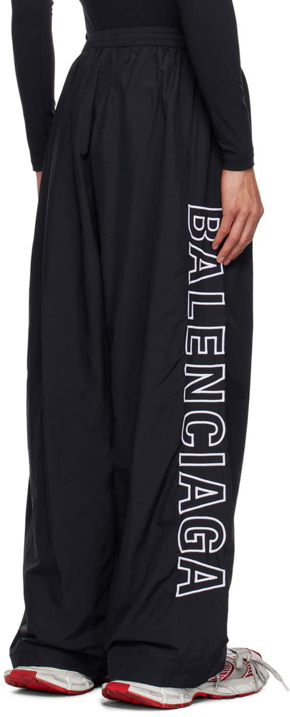 【BALENCIAGA】Logo embroidery joggers ブラック Balenciaga Black Embroidered Track Pants Balenciaga