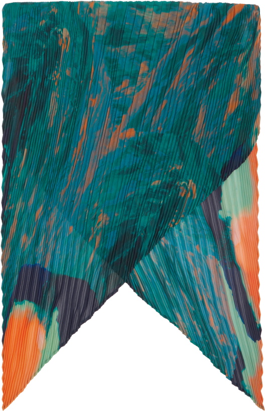 Photo: HOMME PLISSÉ ISSEY MIYAKE Green Agate Scarf