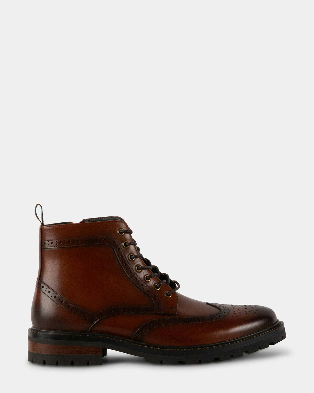Steve Madden Santos Boots in Tan