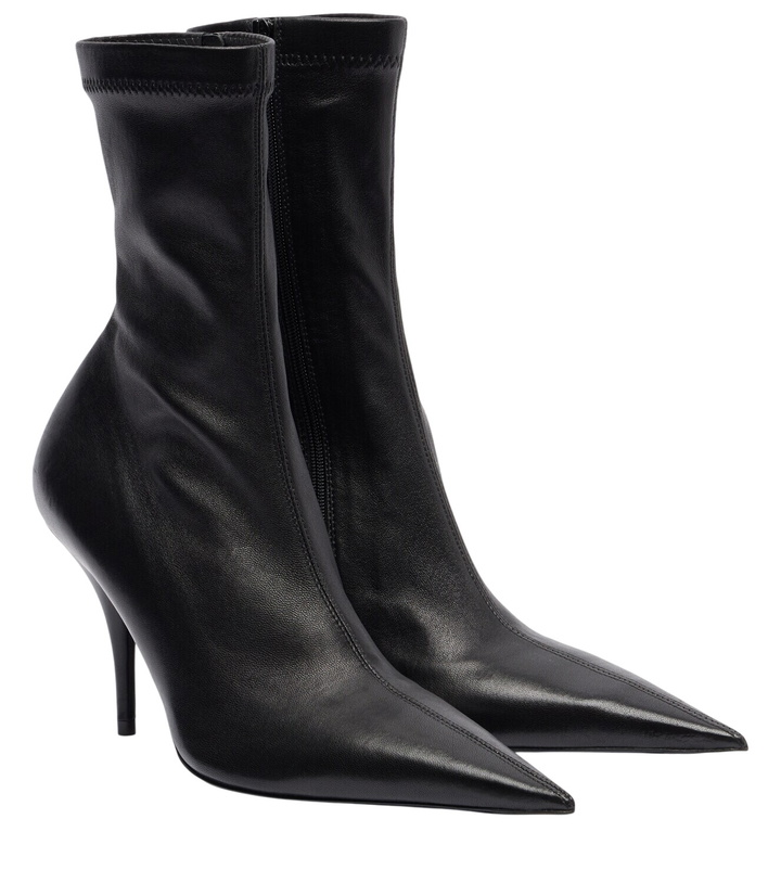 Photo: Balenciaga Avenue 90 leather ankle boots