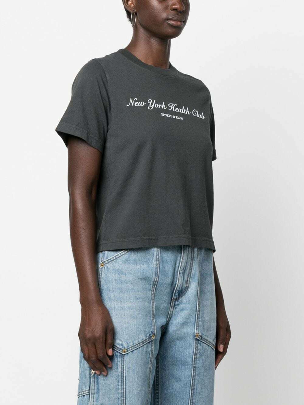 【Sporty&Rich】HEALTH CLUB クロップドTシャツ NYHEALTHCLUBTSHIRTHEATHERGRAY_