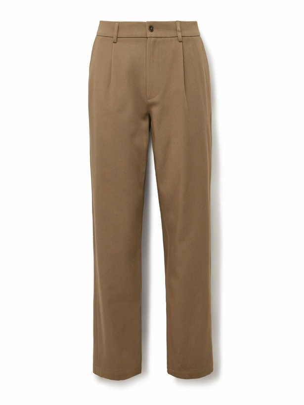 Photo: De Bonne Facture - Straight-Leg Pleated Cotton-Twill Trousers - Brown