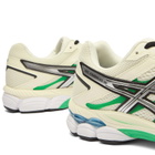 Asics Gel-Cumulus 16 Sneakers in Ivory/Pure Silver
