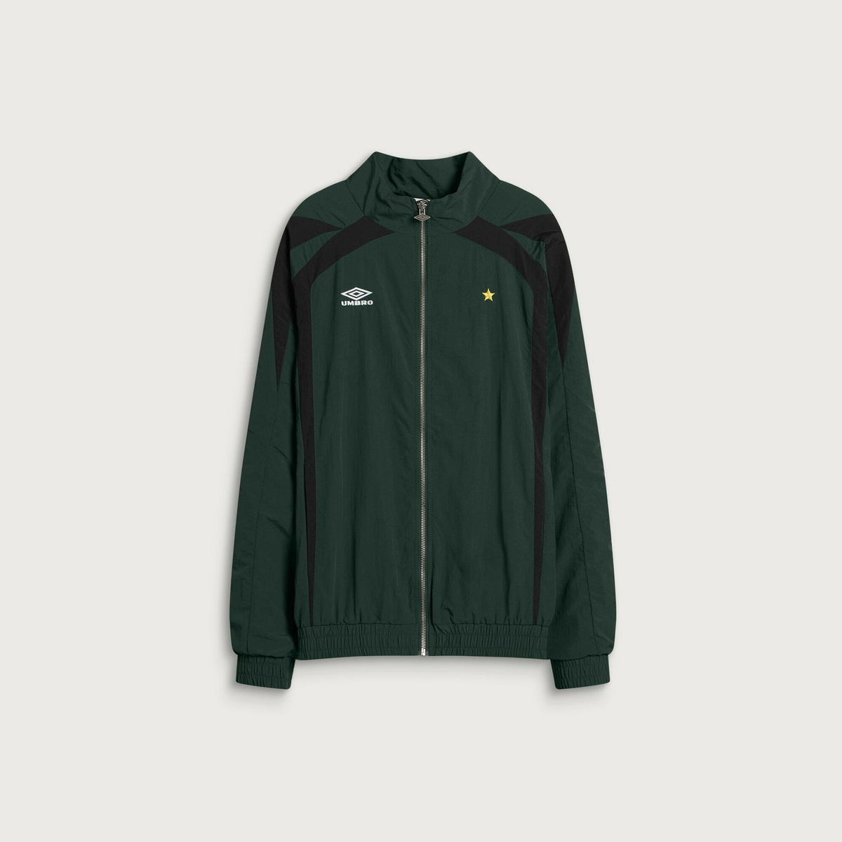 Umbro Men's Relaxed Track Jacket in Pine Grove/Black