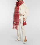 Jacquemus L'Écharpe Carro checked scarf