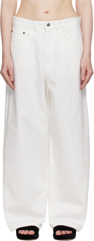 Photo: Maria McManus White Massive Jeans