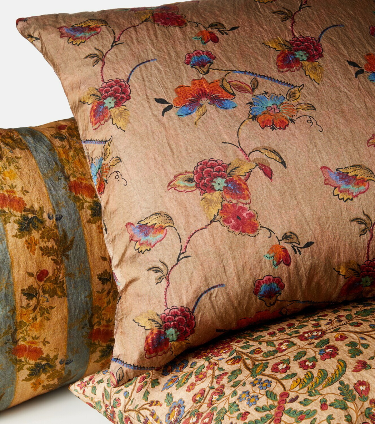 The House of Lyria Galbano floral cushion