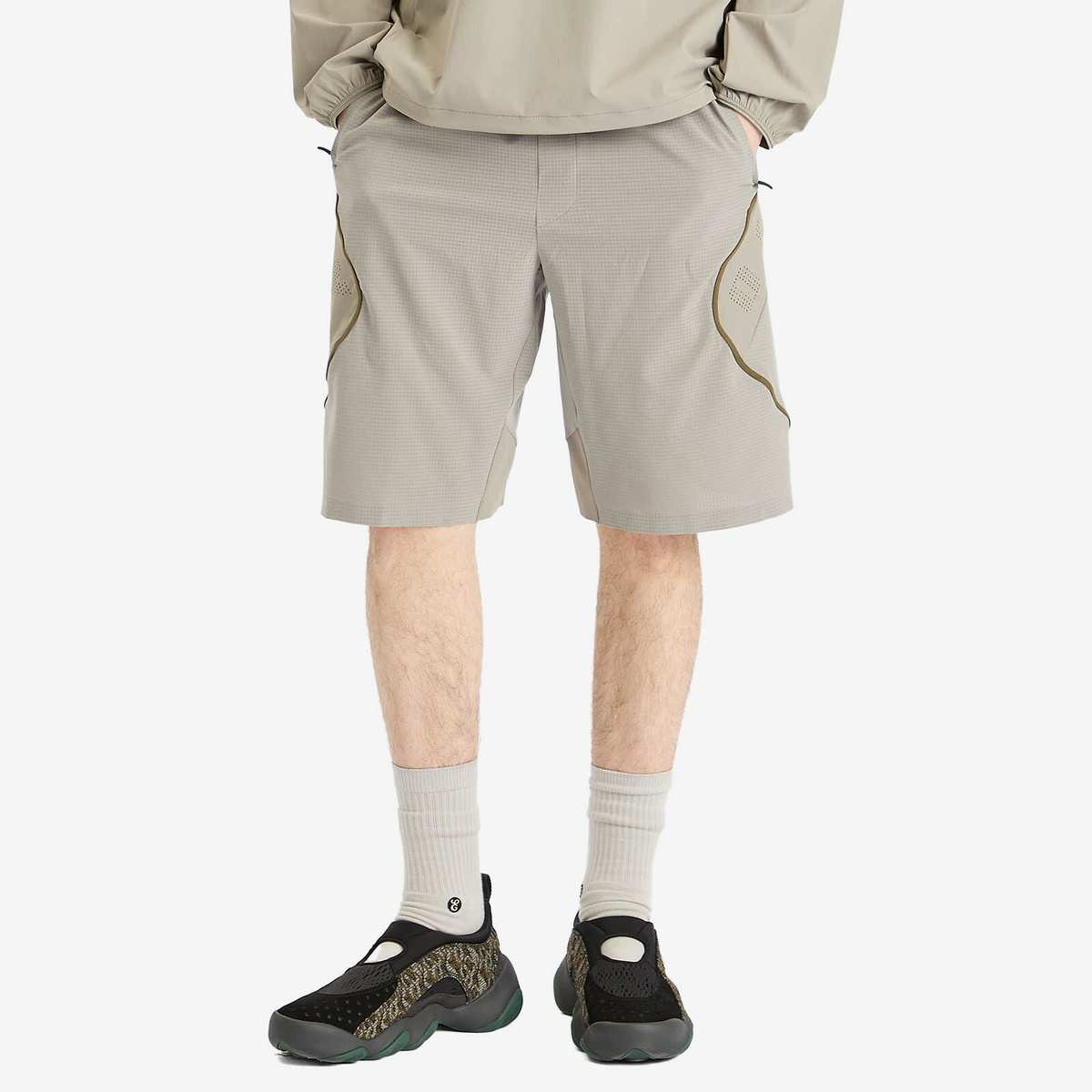 Oakley Men's Latitude Flight Shorts in Boulder Green