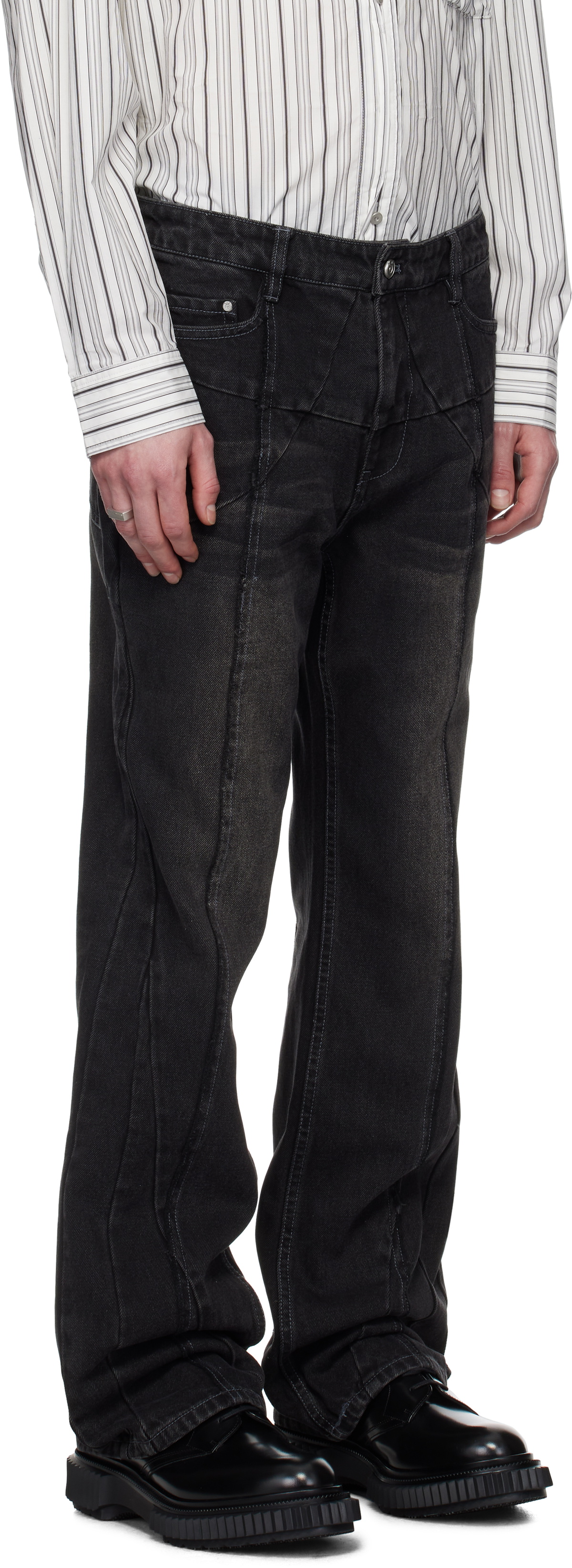 C2H4 Black Stagger Streamline Arch Raw Edge Jeans
