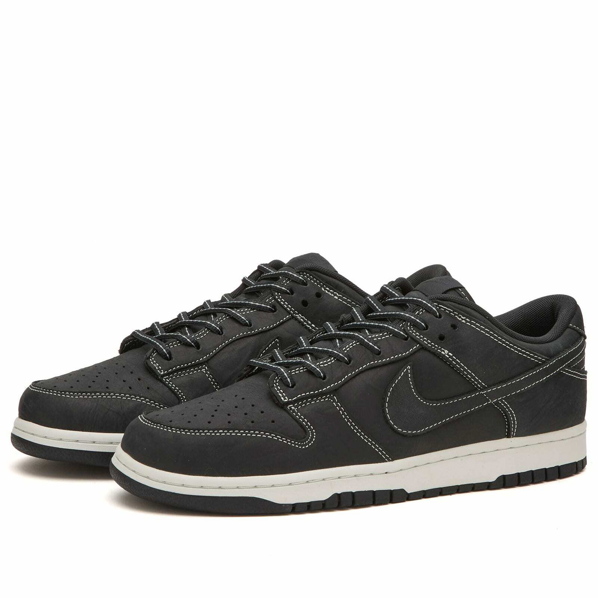 Nike Dunk Low QS Sneaker in Off Noir/Summit White