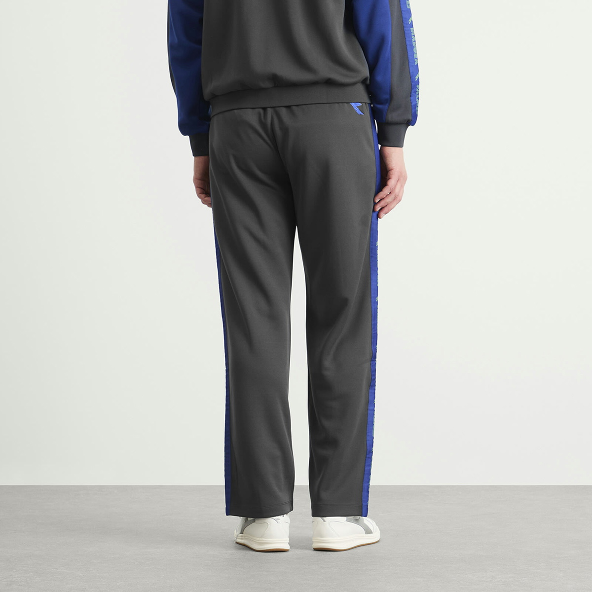 Diadora Men's Legacy Track Pant in Black Oyster