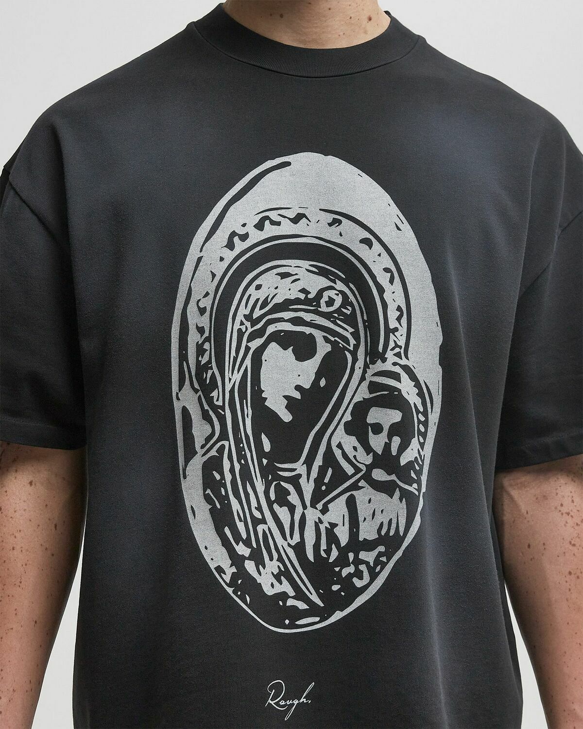 Rough. FADED MARIA TEE Black Mens Shortsleefe