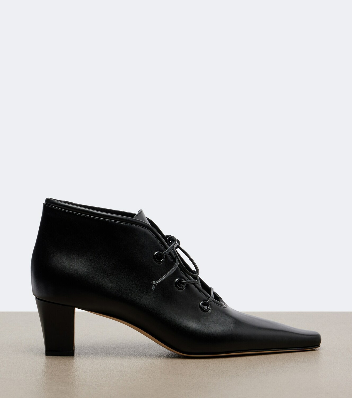 Manolo Blahnik Fuxa leather lace-up boots